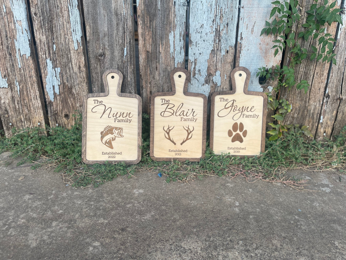 Hunter Custom Family Name and Year with Deer Antler Cutting Board Style Sign | Farmhouse & Country Kitchen Decor |