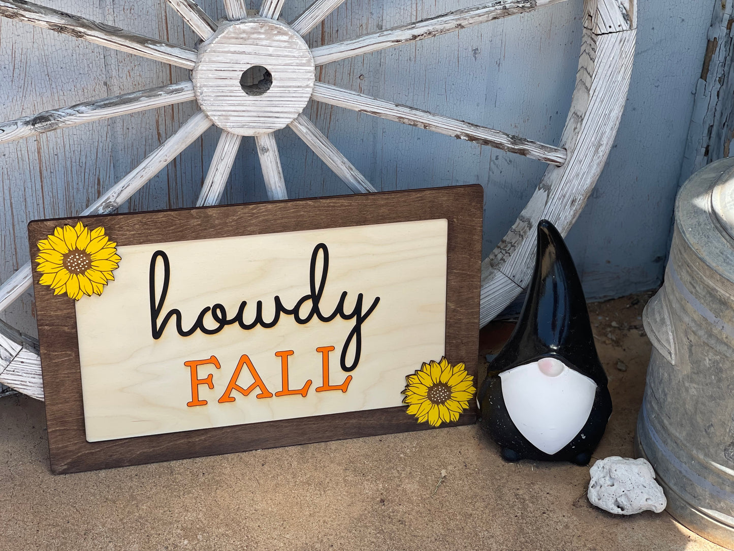 Howdy Fall Sunflower Wall Hanging – Hand-Painted Wood Engraved Sign for Wreath or Prop Decor