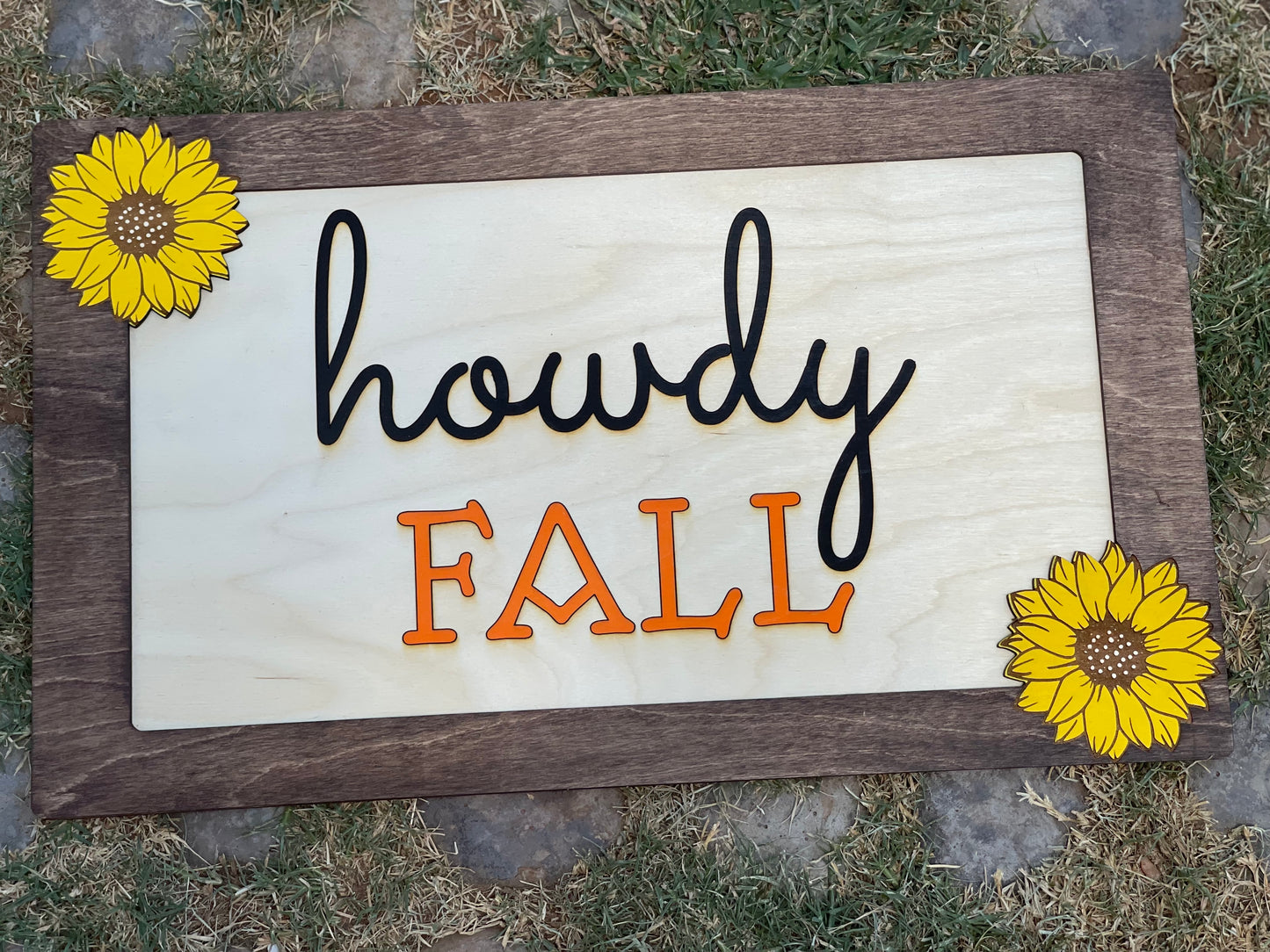 Howdy Fall Sunflower Wall Hanging – Hand-Painted Wood Engraved Sign for Wreath or Prop Decor