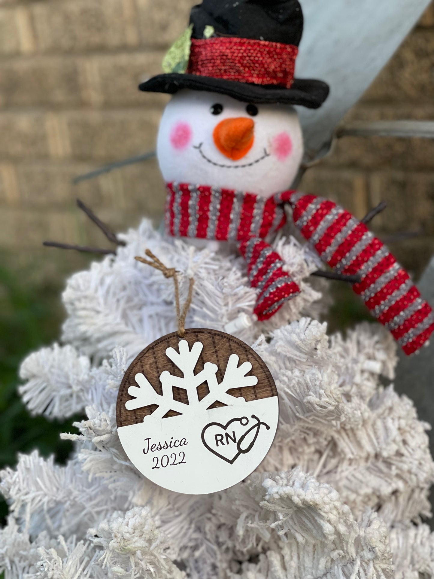 Personalized Nurse Stethoscope Heart Snowflake Ornament – Custom Engraved Medical Field Christmas Gift