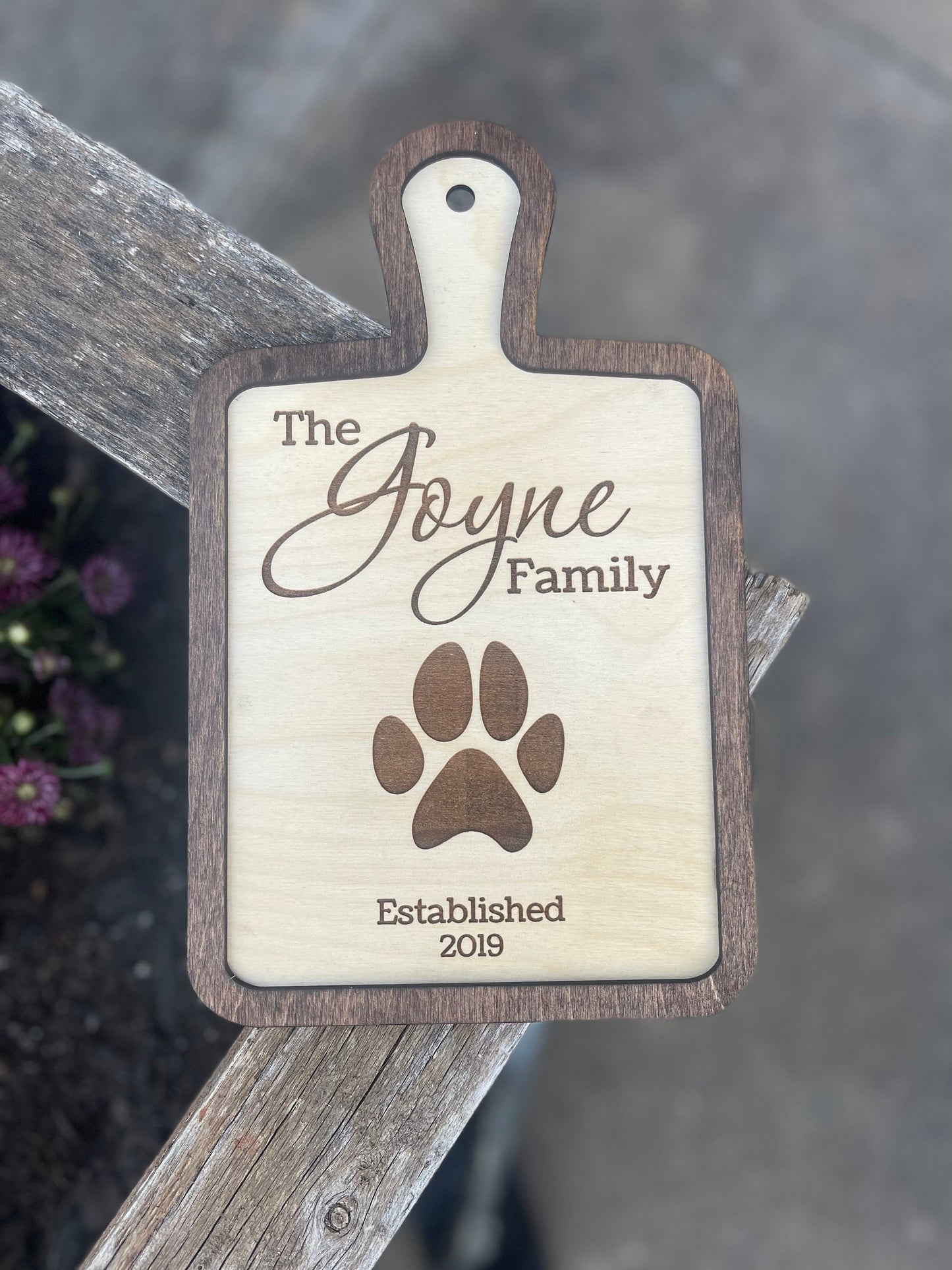 Personalized Cutting Board Style Sign with Paw Print | Custom Family Name & Established Year | Decorative Gift for Weddings, Bridal Showers, and Housewarming